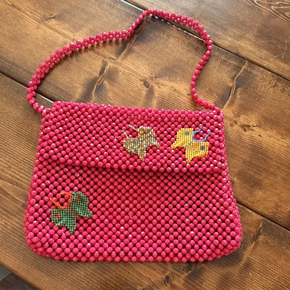 Butterfly pink Beaded Bag - Picture 4 of 5